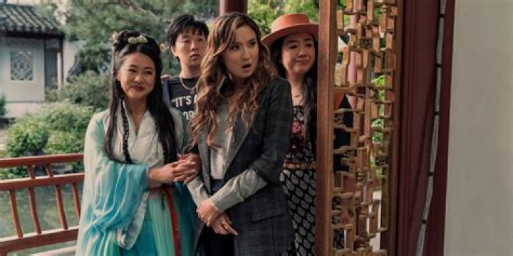 Cherry Chevapravatdumrong- Wiki, Age, Height, Boyfriend, Net Worth