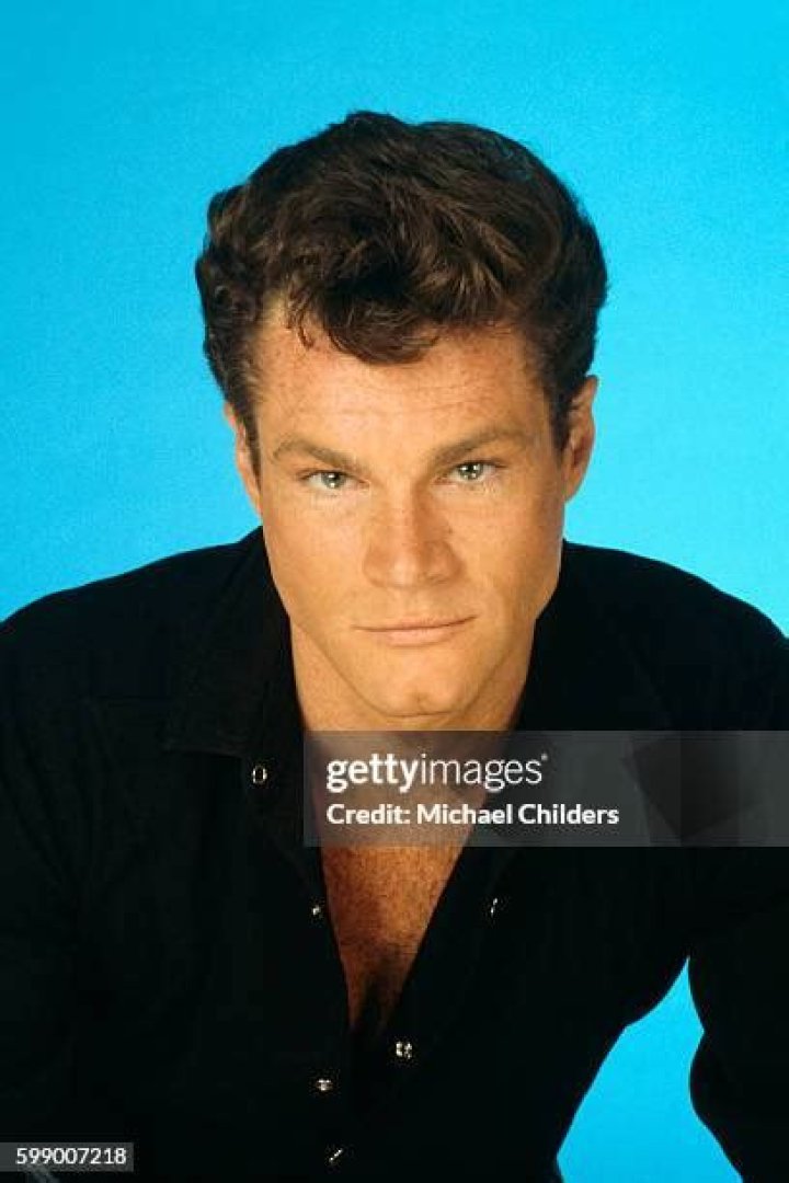 David Keith ·