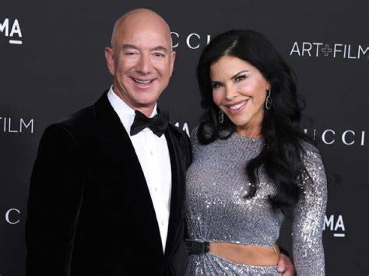 How is Calvin marrying Laura when he hasn't divorced 'delusion |