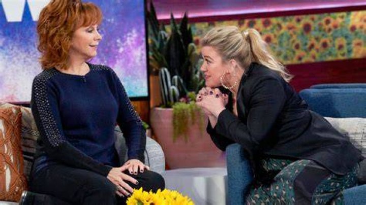 Kelly Clarkson's former mother-in-law breaks silence on star's divorce