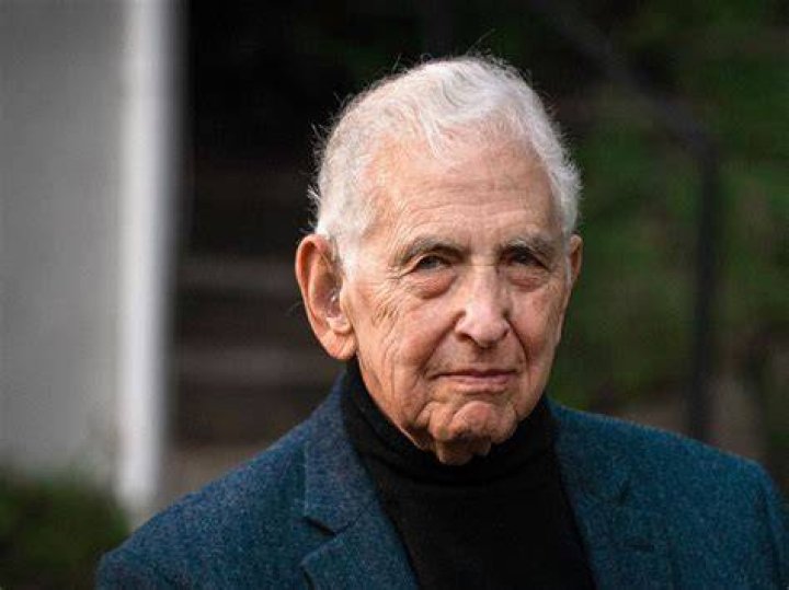 Where Is Daniel Ellsberg Now? Wife, Age, Children, Family, Net Worth, How Did He Die? |